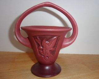 Roseville Pottery Red Raspberry Basket W/ Handle Silhouette Pattern 708 - 6 "