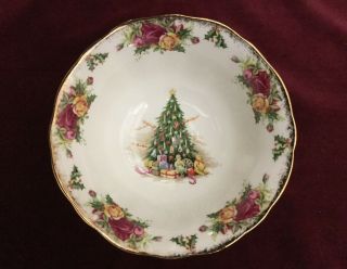 Royal Albert Old Country Roses " Christmas Magic " Footed Hampstead Bowl 3½” X 6½”