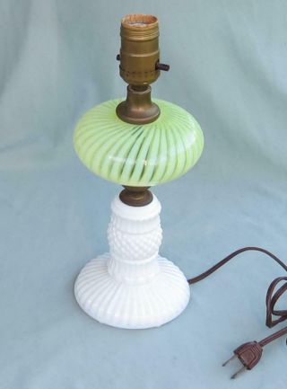 FENTON TOPAZ YELLOW OPALESCENT SWIRL & MILK GLASS LAMP 2