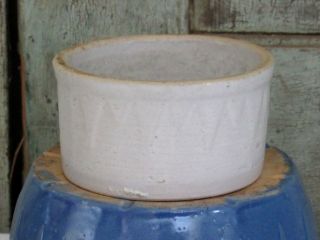 Ruckels White Hall Ill Sawtooth Stoneware White Butter Crock 1lb Size