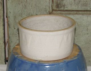 Ruckels White Hall Ill SAWTOOTH Stoneware White Butter Crock 1lb size 3