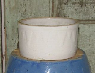 Ruckels White Hall Ill SAWTOOTH Stoneware White Butter Crock 1lb size 4