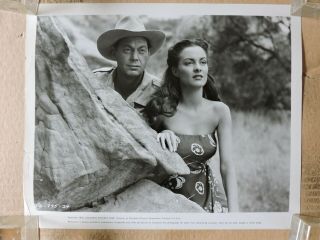 Johnny Weissmuller & Sheila Ryan In A Sarong Portrait Photo 1951 Jungle Manhunt