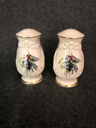 Lenox Winter Greetings Salt And Pepper Shakers Gold Trim Christmas Holiday
