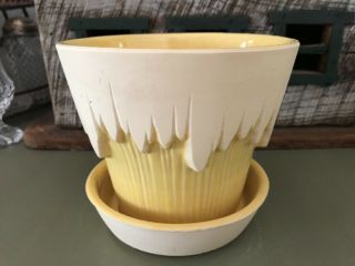Vintage Mccoy Large 5 1/2” Yellow Icicle Planter