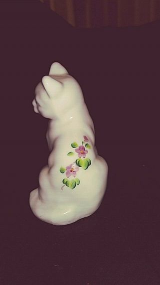 Fenton Vintage Hand Painted " Violets In The Snow " Cat Figurine