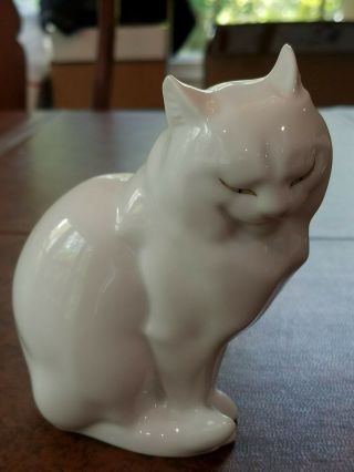 Herend Hungary Porcelain White Sitting Cat