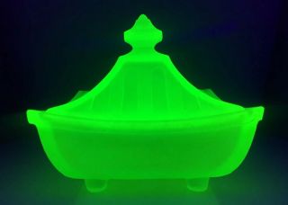 Rare Art Deco Vaseline Uranium Tea House Green Glass Powder Trinket Jewelry Box