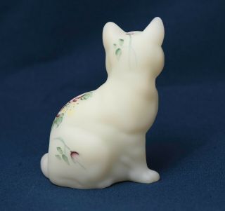 FENTON Hand - Painted White Burmese Cat with Florals 3