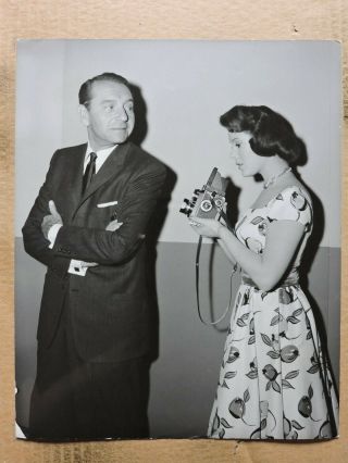 Jill St John Photographs Paul Henreid Orig Candid Photo 1959 Holiday For Lovers