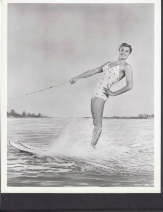 Esther Williams Pin - Up Bathing Suit 1953 Mgm Doubleweight Water Skiing Photo