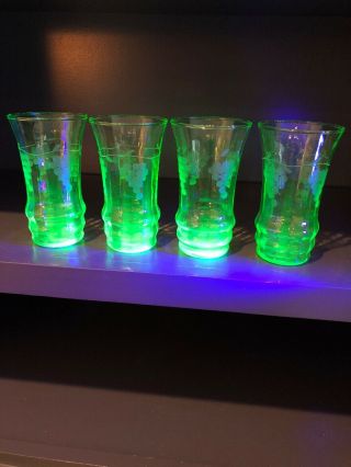 4 Macbeth Evans Green Elegant Glass Tumblers Etched Grapes Uranium