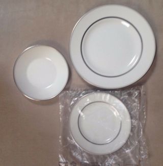 Vera Wang Fidelity By Wedgwood Plates (salad/dessert (4),  Bread (2) Saucer (1)