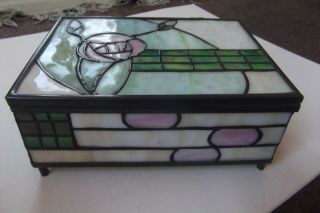 CHARLES RENNIE MacKINTOSH DESIGN,  QUALITY HAND MADE STAINED GLASS BOX 4