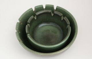 Heath Ceramics Nesting Ashtrays 6 NOTCH DESIGN Moss Green Speckled EARLY MCM 5