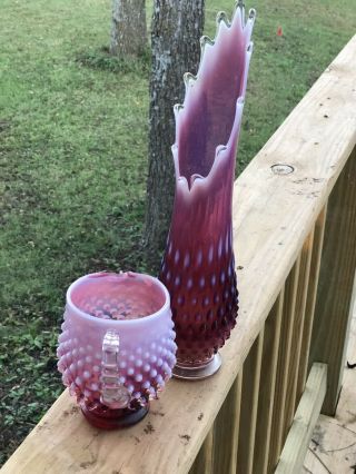 VINTAGE FENTON CRANBERRY & WHITE OPALESCENT HOBNAIL VASE W/ RUFFLED EDGE AND CRE 6