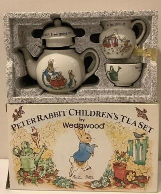 Vintage Peter Rabbit 4 Piece Child Tea Set Wedgwood Beatrix Potter