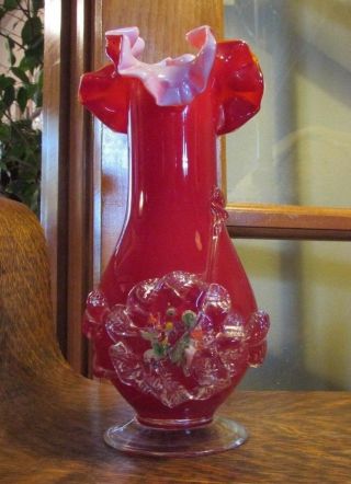 Vtg Murano Blown Glass Encased Red Vase W/ Ruffled Edge & Applied Flower Design