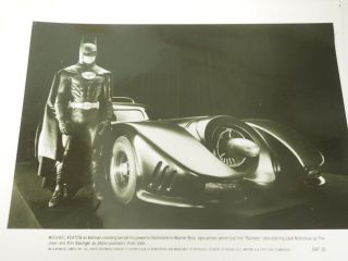 Michael Keaton As Batman With The Batmobile Bat - 32 B&w Photo 8 " X 10 "