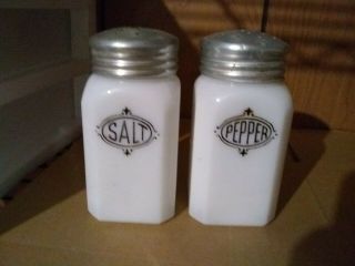 Vintage Anchor Hocking Range Salt & Pepper Shakers White Opaque Milk Glass