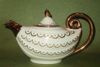Vintage Hall White & Gold Swag Teapot 6 Cups Made In Usa Elegant For Christmas
