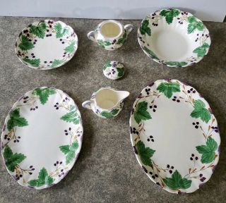 Southern Pottery Inc.  Set Of 6.  2 Plates,  2 Bowls,  Sugar Dish,  Gravy Dish