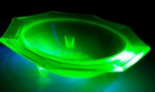 Hexagonal Uranium Glass 3 Footed Fruit Bowl Candy Green Depression Vaseline