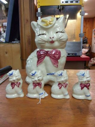 Shawnee Pottery Cat - Puss N 