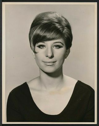 1960’s Photo Barbra Streisand Young Star Actress Portrait
