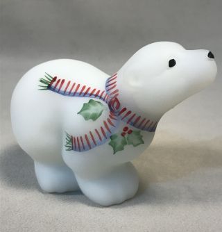 Pv03905 Vintage Fenton Hand Painted Polar Bear - White Holly Scarf