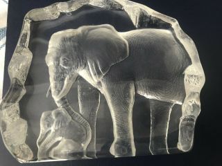 Mats Jonasson Crystal Elephant & Baby Paperweight Signed And With Tag