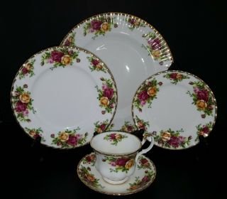 Royal Albert Old Country Roses 5 Piece Place Setting (s)