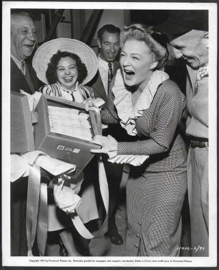 Betty Hutton 1940s On Set Promo Photo The Perils Of Pauline