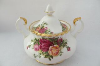 Royal Albert Old Country Roses Covered Sugar Bowl - England -