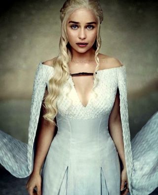 Game Of Thrones Emilia Clarke Daenerys Targaryen Limited Editi Publicity Photo