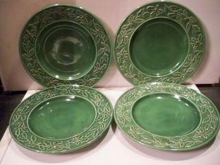 4 Hampton Forge  Christmas Berries  Holly Dinner Plates 11 Inches