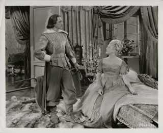 Lana Turner,  Gene Kelly,  The Three Musketeers,  1948 Scene Still