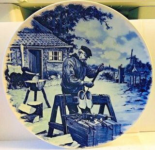 Vintage Made In Holland Delft Hand Painted Plate Blauw 9 1/2 " In Diameter