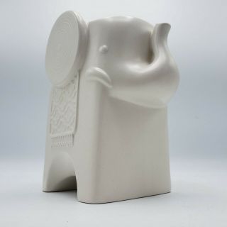 Wonderful Jonathan Adler White Elephant Sculpture Planter Vase 7.  5 " Tall
