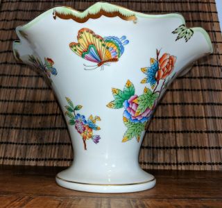 Herend Queen Victoria Porcelain Vase - Flowers & Butterflies - Cond