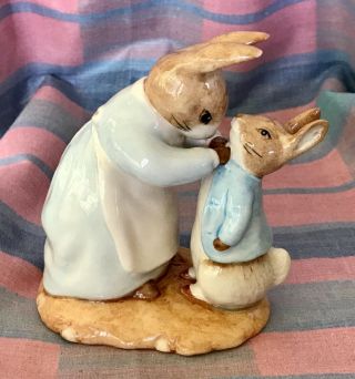 Rare Royal Albert Beswick Beatrix Potter “mrs.  Rabbit And Peter” Figurine