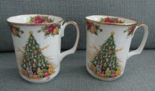 Bone China Royal Albert Old Country Roses Christmas Magic Mugs - England
