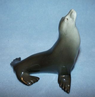 Vintage Lomonosov Ussr Porcelain Seal Figurine