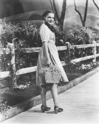 Judy Garland B&w 8x10 Photograph The Wizard Of Oz