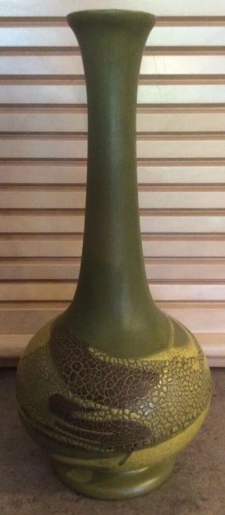 Haeger Pottery :: Vintage 10 1/4” Olive Green Vase “earth” Wrap Textured Mcm Usa