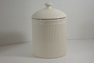 Mikasa Italian Countryside DD900 Extra Large Canister 6 3/8 