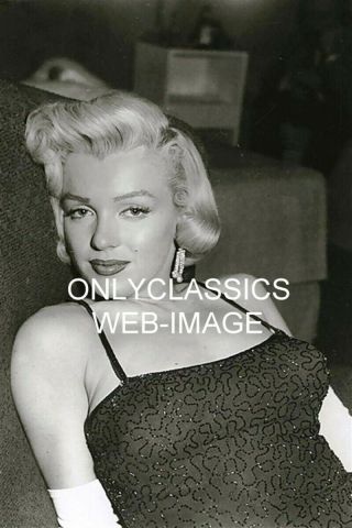 Sexy Sultry Marilyn Monroe Photo Busty Revealing Pinup Cheesecake Looking At You