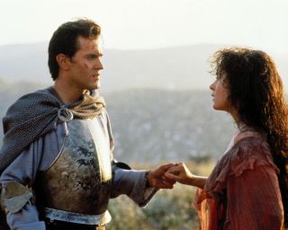 Army Of Darkness Bruce Campbell Embeth Davidtz 8x10 Photo