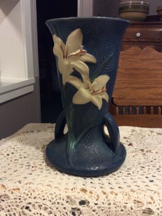 Vintage Blue Roseville Zephyr Lilly Vase / 136 - 9