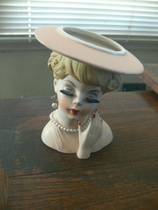 Vintage Lefton 5 1/2 " Lady Head Vase Pink Hat With Pearl Necklace & Earrings